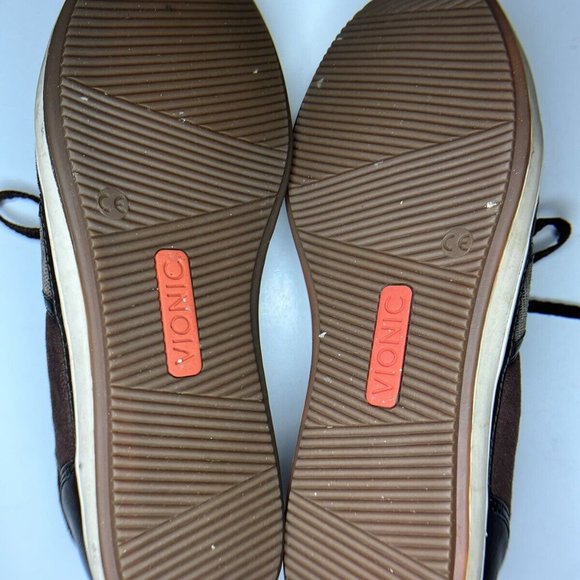 Vionic By Orthohrel technology dark brown walking sneakers, size 9 Preowned - Picture 7 of 7